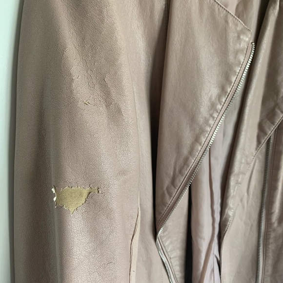 Faux leather jacket -worn - Picture 3 of 4